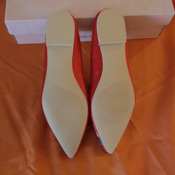 Red dragon print miles - Picture 3 of 3